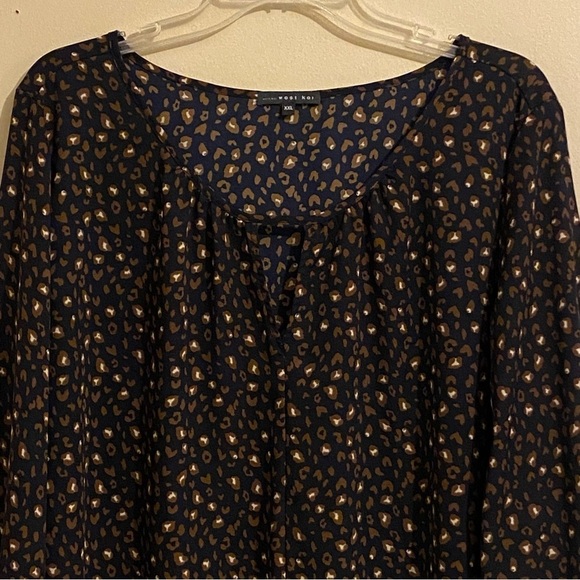 West Kei Size XXL Patterned Tie Front Keyhole Blouse Lower Tie Front - Picture 3 of 10